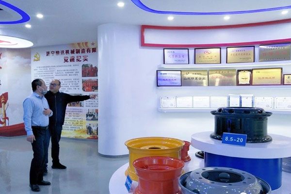 厦门象屿集团公司领导莅临公司视察指导工作